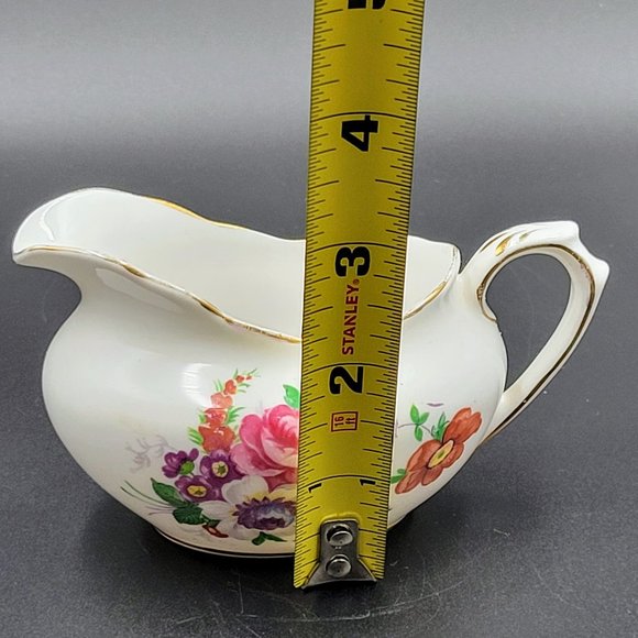 Vintage Royal Albert Barbara Ann Creamer Bone China England Floral Gold Read - Picture 10 of 10